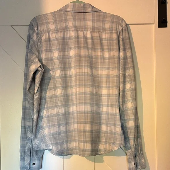Orvis Pro Womens Blue Plaid Snap Down Shirt with Zippered Side Pockets Size L - Picture 3 of 13